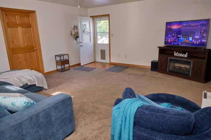 602 2nd North, Wenona, Illinois 61377, 3 Bedrooms Bedrooms, ,2 BathroomsBathrooms,House,For Sale,2nd North,202604484