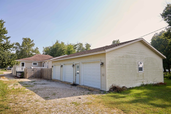 602 2nd North, Wenona, Illinois 61377, 3 Bedrooms Bedrooms, ,2 BathroomsBathrooms,House,For Sale,2nd North,202604484