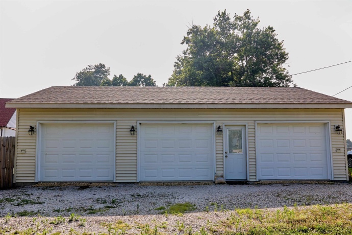 602 2nd North, Wenona, Illinois 61377, 3 Bedrooms Bedrooms, ,2 BathroomsBathrooms,House,For Sale,2nd North,202604484