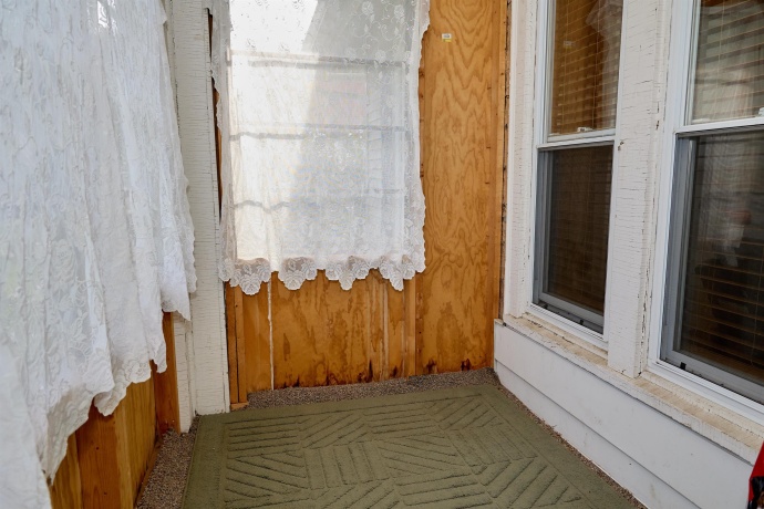 602 2nd North, Wenona, Illinois 61377, 3 Bedrooms Bedrooms, ,2 BathroomsBathrooms,House,For Sale,2nd North,202604484