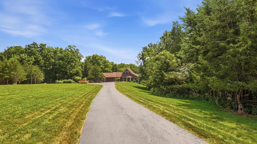8 ARROWWOOD, GALENA, Illinois 61036, 3 Bedrooms Bedrooms, ,3 BathroomsBathrooms,House,For Sale,ARROWWOOD,202604485