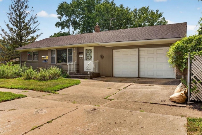 2804 Winnebago, ROCKFORD, Illinois 61103, 3 Bedrooms Bedrooms, ,1 BathroomBathrooms,House,For Sale,Winnebago,202604486
