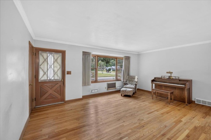 2804 Winnebago, ROCKFORD, Illinois 61103, 3 Bedrooms Bedrooms, ,1 BathroomBathrooms,House,For Sale,Winnebago,202604486