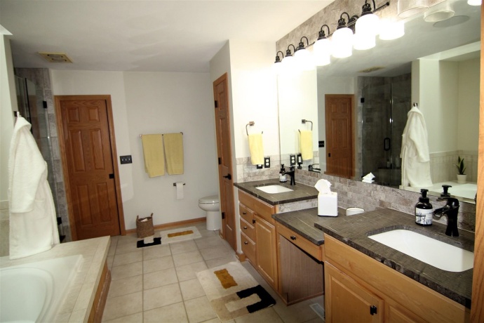 432 Village Wood, ROCKTON, Illinois 61072, 3 Bedrooms Bedrooms, ,3 BathroomsBathrooms,Condominium,For Sale,Village Wood,202604488
