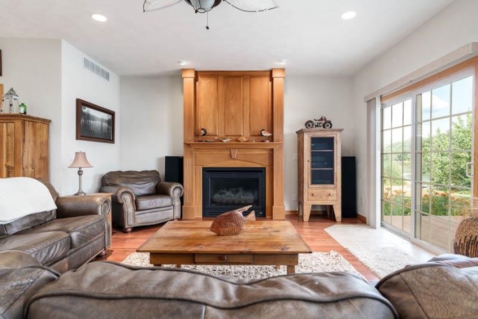 11101 EDGEMERE, ROSCOE, Illinois 61073, 3 Bedrooms Bedrooms, ,1 BathroomBathrooms,House,For Sale,EDGEMERE,202604494