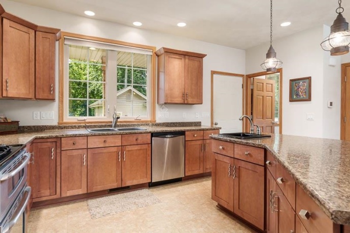 11101 EDGEMERE, ROSCOE, Illinois 61073, 3 Bedrooms Bedrooms, ,1 BathroomBathrooms,House,For Sale,EDGEMERE,202604494