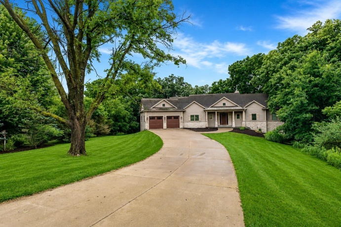 7A152 Teepee Ct, APPLE RIVER, Illinois 61001, 4 Bedrooms Bedrooms, ,4 BathroomsBathrooms,House,For Sale,Teepee Ct,202604367