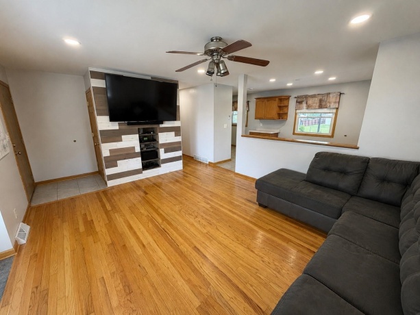 5005 Carol, ROCKFORD, Illinois 61108, 3 Bedrooms Bedrooms, ,2 BathroomsBathrooms,House,For Sale,Carol,202604496