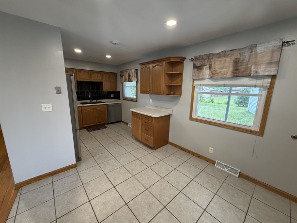 5005 Carol, ROCKFORD, Illinois 61108, 3 Bedrooms Bedrooms, ,2 BathroomsBathrooms,House,For Sale,Carol,202604496