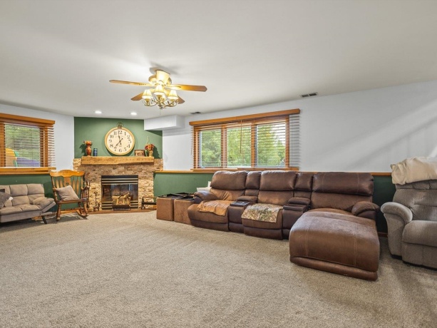 414 Lamplighter, POPLAR GROVE, Illinois 61065, 4 Bedrooms Bedrooms, ,2 BathroomsBathrooms,House,For Sale,Lamplighter,202604498