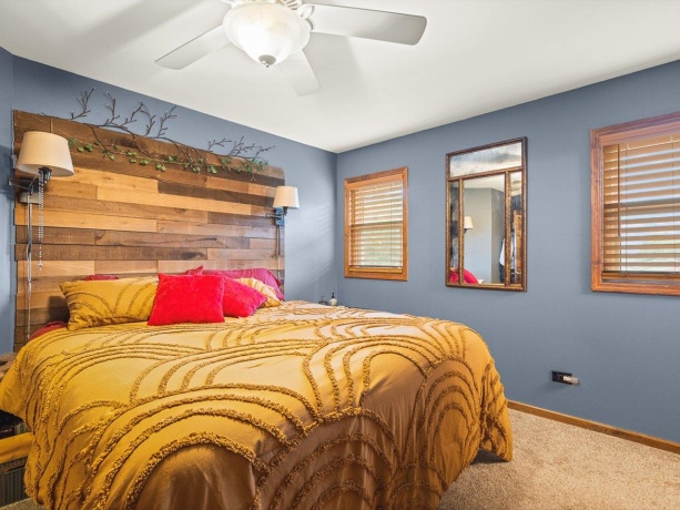 414 Lamplighter, POPLAR GROVE, Illinois 61065, 4 Bedrooms Bedrooms, ,2 BathroomsBathrooms,House,For Sale,Lamplighter,202604498