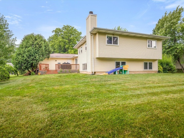 414 Lamplighter, POPLAR GROVE, Illinois 61065, 4 Bedrooms Bedrooms, ,2 BathroomsBathrooms,House,For Sale,Lamplighter,202604498