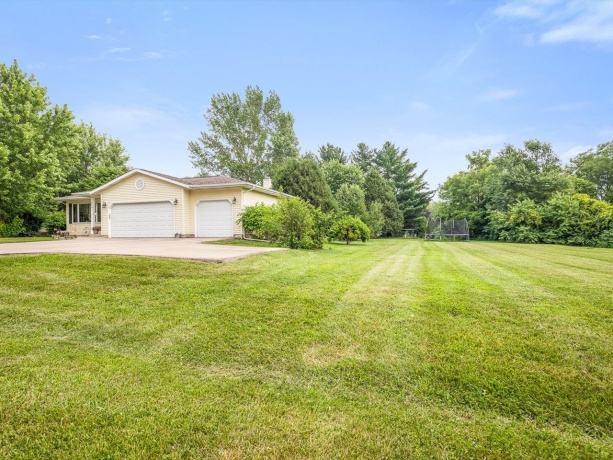 414 Lamplighter, POPLAR GROVE, Illinois 61065, 4 Bedrooms Bedrooms, ,2 BathroomsBathrooms,House,For Sale,Lamplighter,202604498
