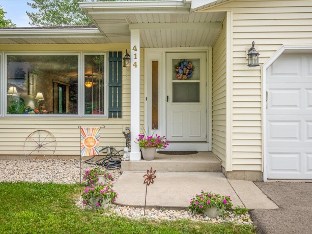414 Lamplighter, POPLAR GROVE, Illinois 61065, 4 Bedrooms Bedrooms, ,2 BathroomsBathrooms,House,For Sale,Lamplighter,202604498