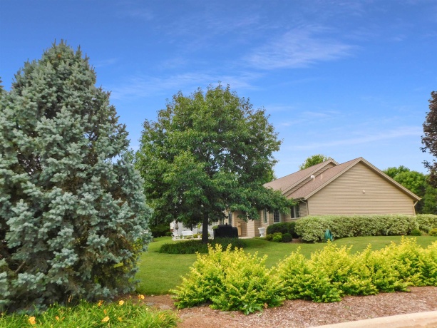 4470 Bellview, ROCKTON, Illinois 61072, 3 Bedrooms Bedrooms, ,3 BathroomsBathrooms,House,For Sale,Bellview,202604500