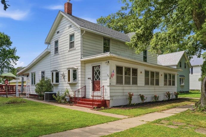 22 Metcalf, AMBOY, Illinois 61310, 4 Bedrooms Bedrooms, ,2 BathroomsBathrooms,House,For Sale,Metcalf,202604503