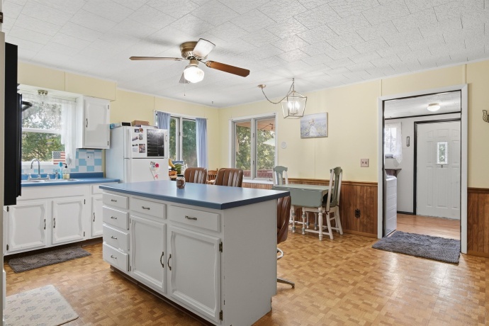 22 Metcalf, AMBOY, Illinois 61310, 4 Bedrooms Bedrooms, ,2 BathroomsBathrooms,House,For Sale,Metcalf,202604503