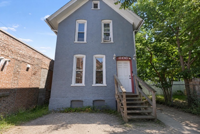 606 6th, ROCKFORD, Illinois 61104, ,2 Units,For Sale,6th,202604513