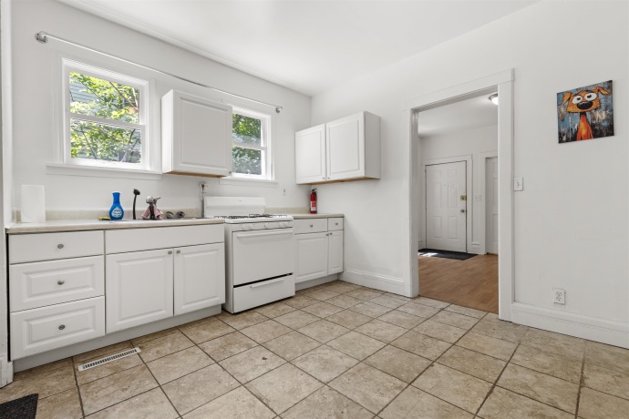 606 6th, ROCKFORD, Illinois 61104, ,2 Units,For Sale,6th,202604513