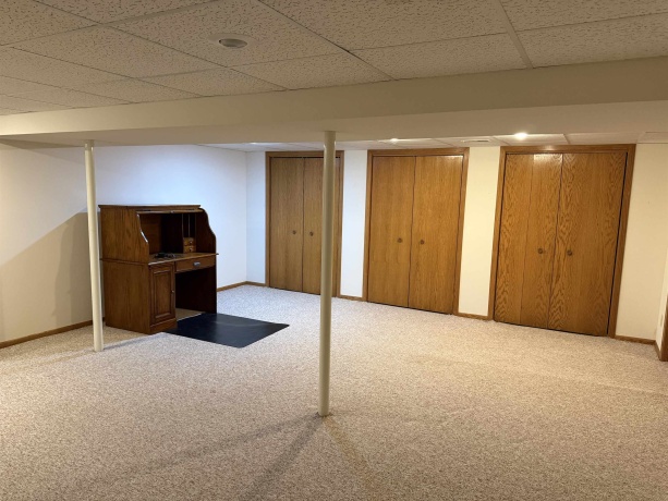 2109 Cimarron, FREEPORT, Illinois 61032, 3 Bedrooms Bedrooms, ,2 BathroomsBathrooms,House,For Sale,Cimarron,202604514