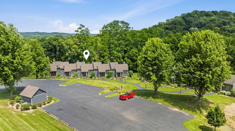 20 Valleywood, GALENA, Illinois 61036, 2 Bedrooms Bedrooms, ,2 BathroomsBathrooms,Condominium,For Sale,Valleywood,202604516