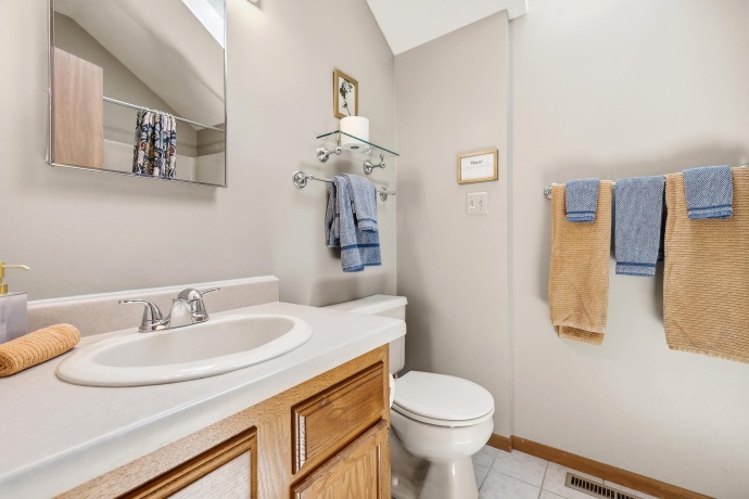 20 Valleywood, GALENA, Illinois 61036, 2 Bedrooms Bedrooms, ,2 BathroomsBathrooms,Condominium,For Sale,Valleywood,202604516