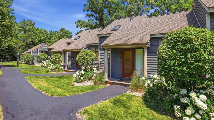 20 Valleywood, GALENA, Illinois 61036, 2 Bedrooms Bedrooms, ,2 BathroomsBathrooms,Condominium,For Sale,Valleywood,202604516