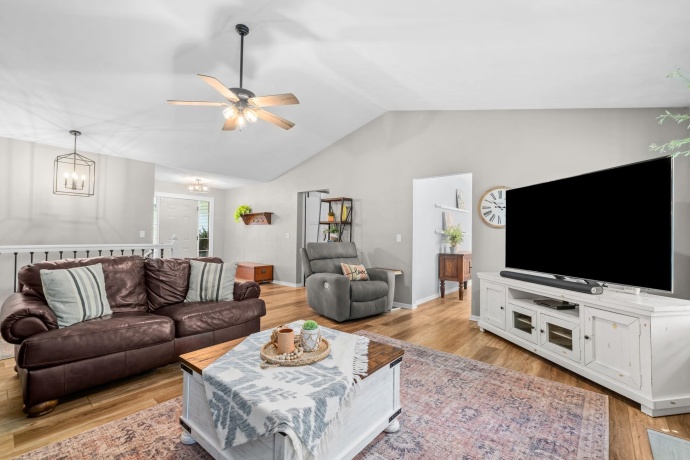 11808 Tar Heel, ROCKTON, Illinois 61072, 3 Bedrooms Bedrooms, ,3 BathroomsBathrooms,House,For Sale,Tar Heel,202604518