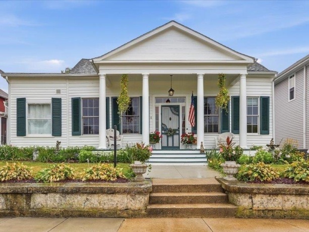 908 Park, GALENA, Illinois 61036, 4 Bedrooms Bedrooms, ,3 BathroomsBathrooms,House,For Sale,Park,202604519
