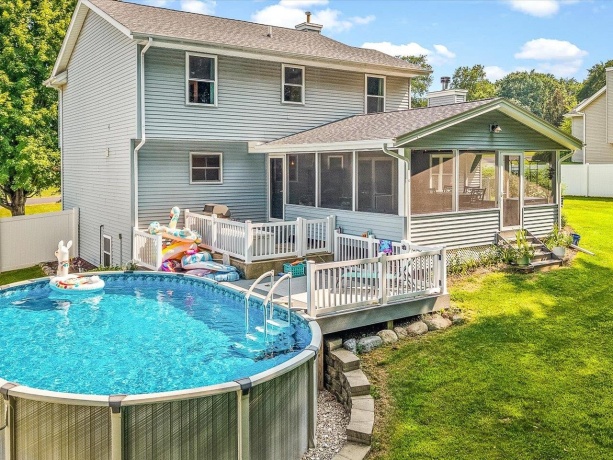6937 Summit, BYRON, Illinois 61010, 4 Bedrooms Bedrooms, ,2 BathroomsBathrooms,House,For Sale,Summit,202604520