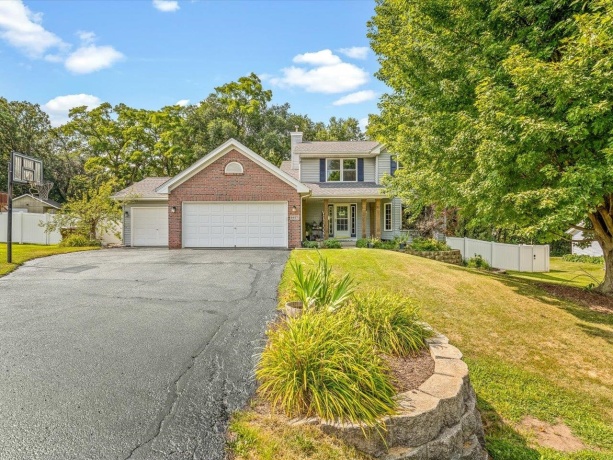 6937 Summit, BYRON, Illinois 61010, 4 Bedrooms Bedrooms, ,2 BathroomsBathrooms,House,For Sale,Summit,202604520