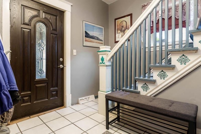 1810 8th, ROCKFORD, Illinois 61104, 3 Bedrooms Bedrooms, ,1 BathroomBathrooms,House,For Sale,8th,202604521