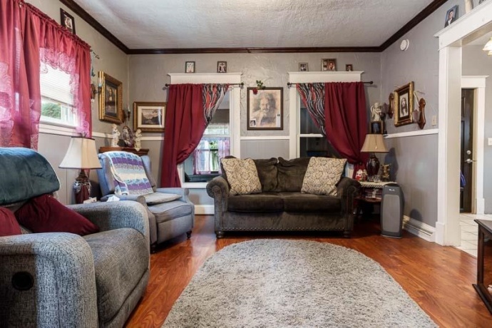 1810 8th, ROCKFORD, Illinois 61104, 3 Bedrooms Bedrooms, ,1 BathroomBathrooms,House,For Sale,8th,202604521