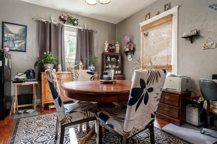 1810 8th, ROCKFORD, Illinois 61104, 3 Bedrooms Bedrooms, ,1 BathroomBathrooms,House,For Sale,8th,202604521