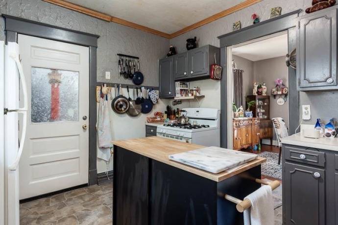 1810 8th, ROCKFORD, Illinois 61104, 3 Bedrooms Bedrooms, ,1 BathroomBathrooms,House,For Sale,8th,202604521