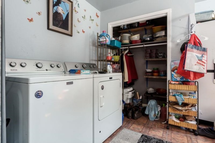 1810 8th, ROCKFORD, Illinois 61104, 3 Bedrooms Bedrooms, ,1 BathroomBathrooms,House,For Sale,8th,202604521