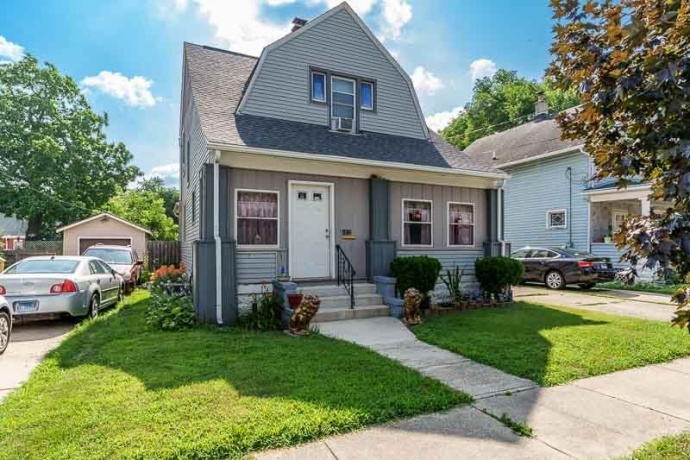 1810 8th, ROCKFORD, Illinois 61104, 3 Bedrooms Bedrooms, ,1 BathroomBathrooms,House,For Sale,8th,202604521