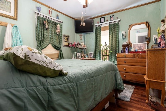 1810 8th, ROCKFORD, Illinois 61104, 3 Bedrooms Bedrooms, ,1 BathroomBathrooms,House,For Sale,8th,202604521