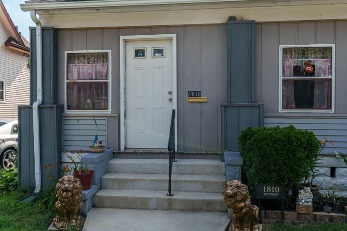1810 8th, ROCKFORD, Illinois 61104, 3 Bedrooms Bedrooms, ,1 BathroomBathrooms,House,For Sale,8th,202604521