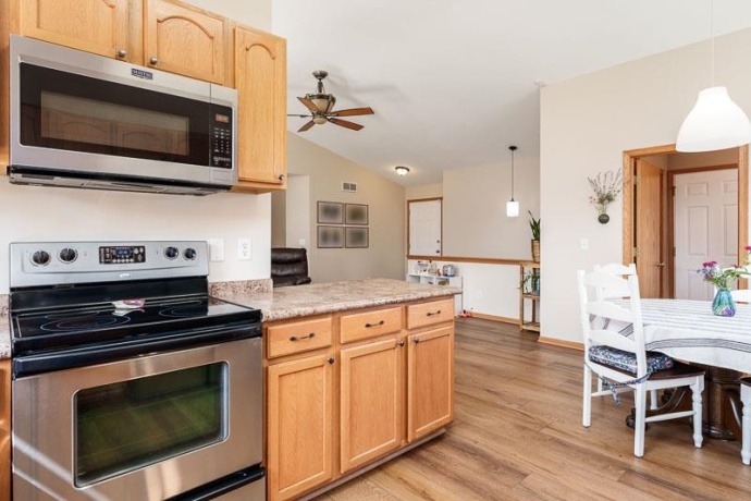 5649 THRIBBLE CROSS, ROSCOE, Illinois 61073, 3 Bedrooms Bedrooms, ,2 BathroomsBathrooms,House,For Sale,THRIBBLE CROSS,202604522
