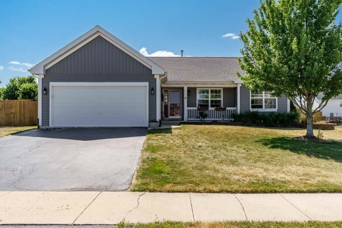 5649 THRIBBLE CROSS, ROSCOE, Illinois 61073, 3 Bedrooms Bedrooms, ,2 BathroomsBathrooms,House,For Sale,THRIBBLE CROSS,202604522