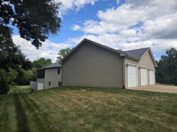 1388 Melwood, ROCKFORD, Illinois 61108, 3 Bedrooms Bedrooms, ,2 BathroomsBathrooms,House,For Sale,Melwood,202604525