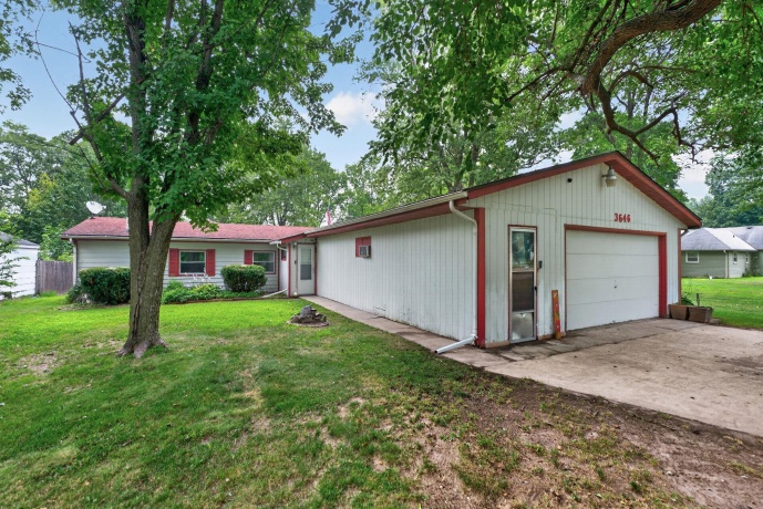 3646 ALGONQUIN, ROCKFORD, Illinois 61102, 3 Bedrooms Bedrooms, ,2 BathroomsBathrooms,House,For Sale,ALGONQUIN,202604526