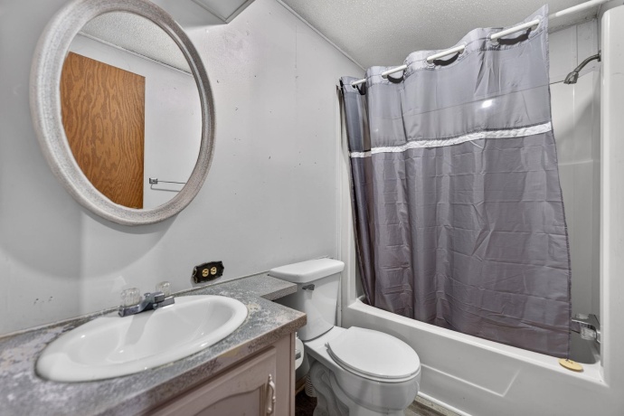 3646 ALGONQUIN, ROCKFORD, Illinois 61102, 3 Bedrooms Bedrooms, ,2 BathroomsBathrooms,House,For Sale,ALGONQUIN,202604526