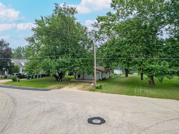 3646 ALGONQUIN, ROCKFORD, Illinois 61102, 3 Bedrooms Bedrooms, ,2 BathroomsBathrooms,House,For Sale,ALGONQUIN,202604526