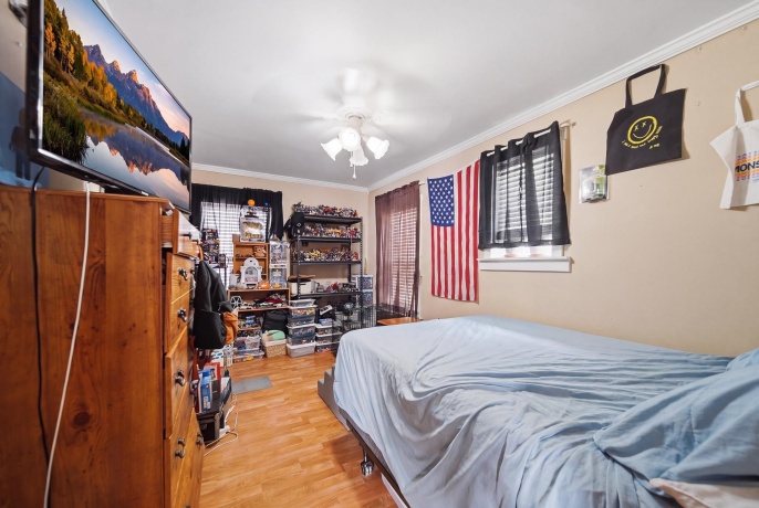 418 3rd, DIXON, Illinois 61021, 2 Bedrooms Bedrooms, ,1 BathroomBathrooms,House,For Sale,3rd,202604527