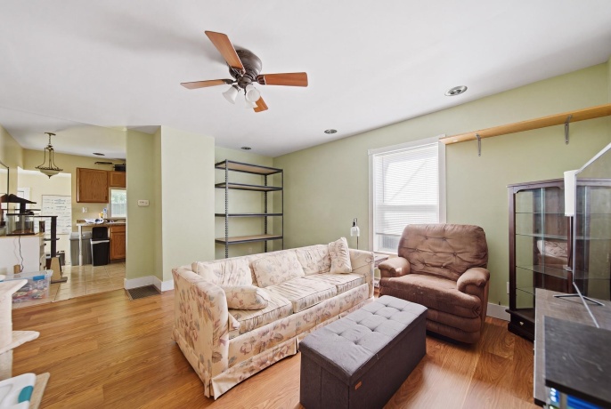 418 3rd, DIXON, Illinois 61021, 2 Bedrooms Bedrooms, ,1 BathroomBathrooms,House,For Sale,3rd,202604527