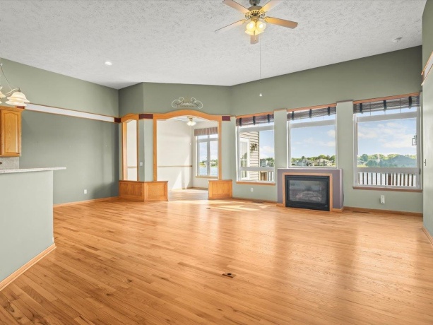 3729 Lakeview, WINNEBAGO, Illinois 61088, 4 Bedrooms Bedrooms, ,3 BathroomsBathrooms,Condominium,For Sale,Lakeview,202604529
