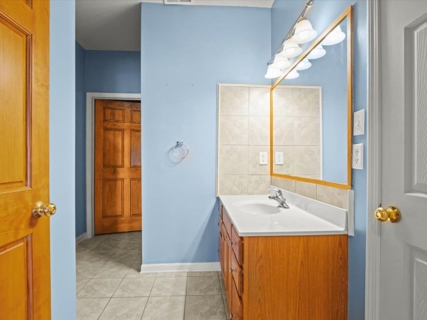 3729 Lakeview, WINNEBAGO, Illinois 61088, 4 Bedrooms Bedrooms, ,3 BathroomsBathrooms,Condominium,For Sale,Lakeview,202604529