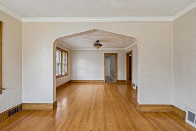 905 18th, ROCKFORD, Illinois 61104, ,2 Units,For Sale,18th,202604180